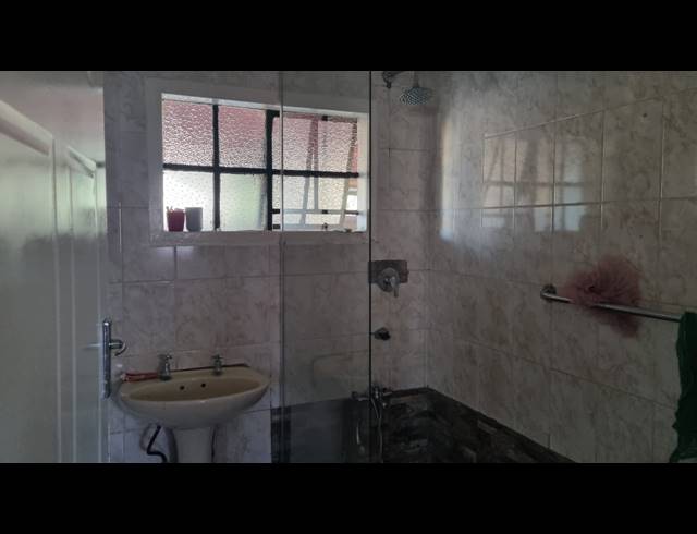 3 BEDROOM HOUSE FOR SALE IN FERNWOOD
